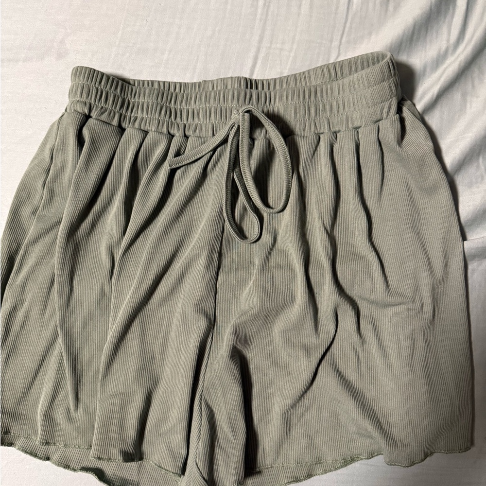 SHEIN High Waist Green Shorts with Elastic Waistband